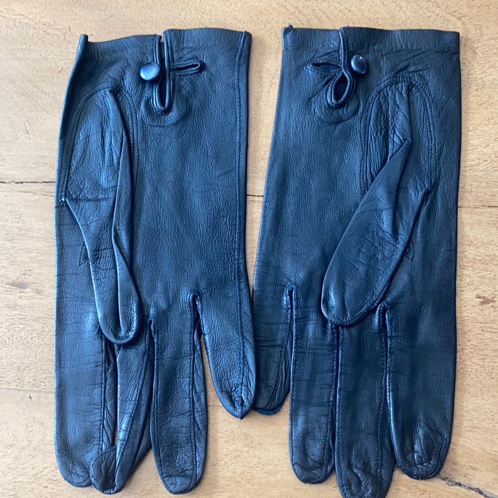 Vintage Retro Short Black Leather Gloves by Superb